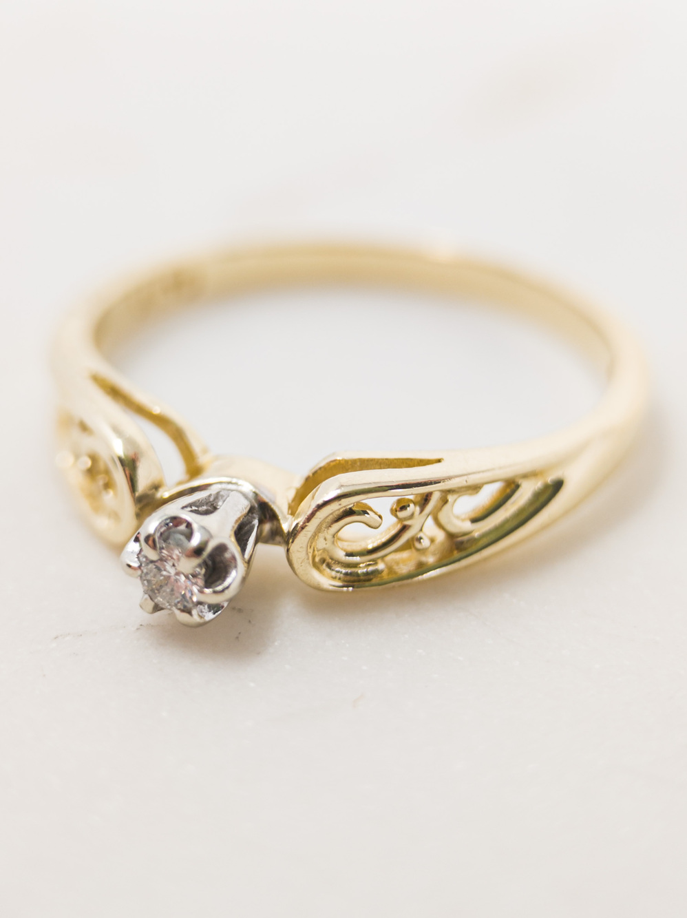 10K Two-Tone Gold Diamond Solitaire Ring, Scrollwork Shoulders, Sz 7